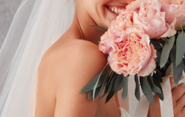 Doğanın uyanışına yakışan büyüleyici gelinlikler